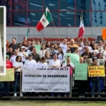 Cintermex prohíbe manifestaciones dentro de sus instalaciones; protestas continúan en las afueras