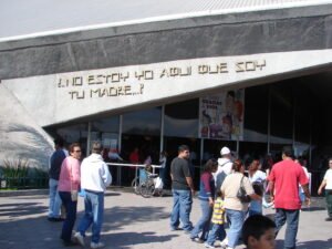 Fachada de la Basílica de Guadalupe en Monterrey, punto de llegada de las peregrinaciones.