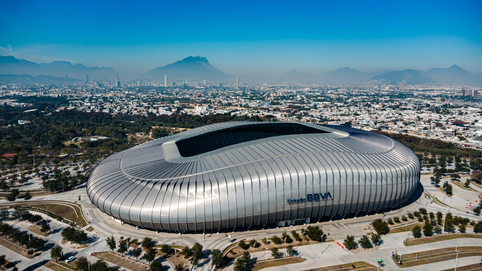 El Estadio BBVA, casa de los Rayados de Monterrey, durante un partido de la Liga MX.