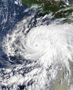 Imagen satelital del huracán Vance, 23 de octubre de 2026