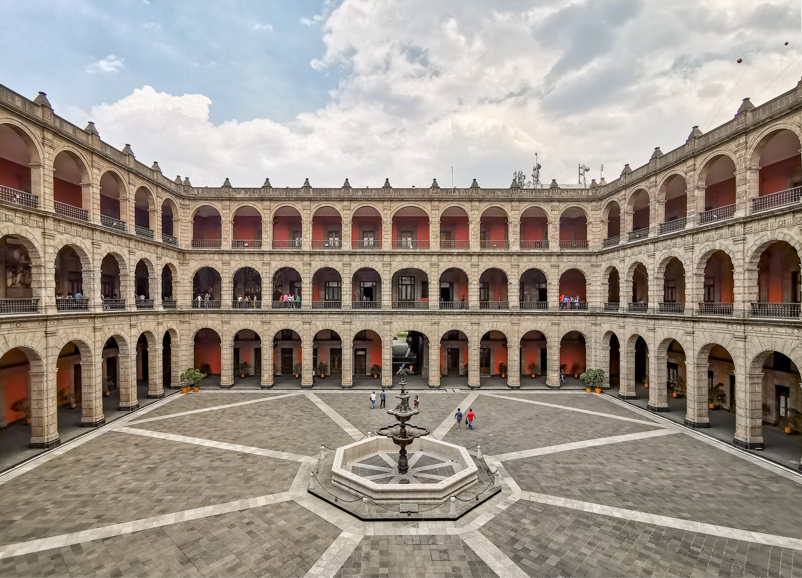 Patio central del Palacio Nacional, en la Ciudad de México