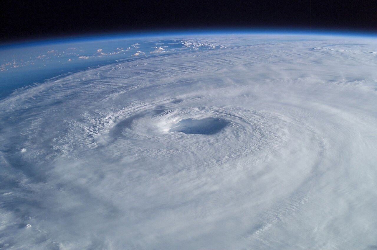 Imagen satelital de un huracán vista desde el espacio